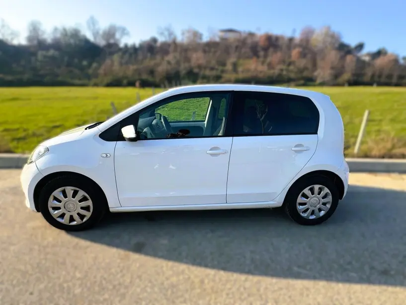 Rent a car in Tirana