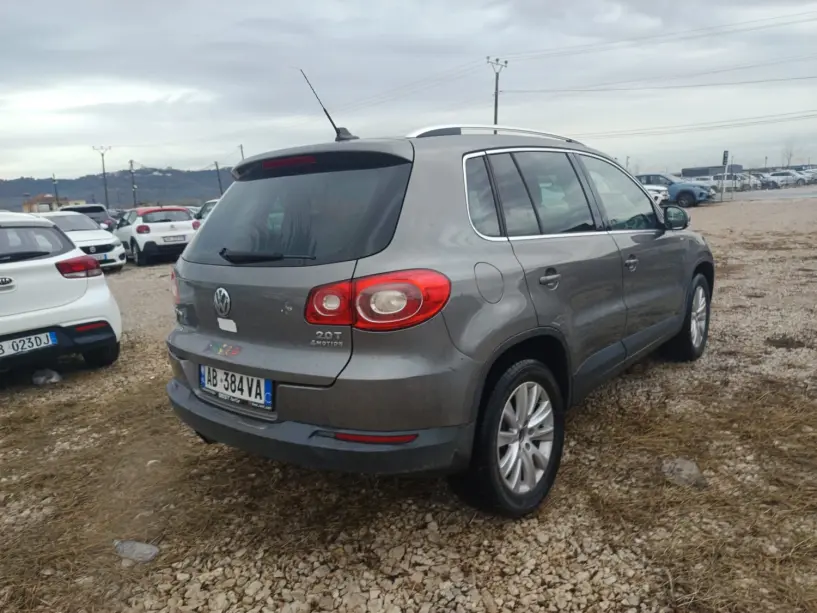 Wynajmij samochód w Tirana