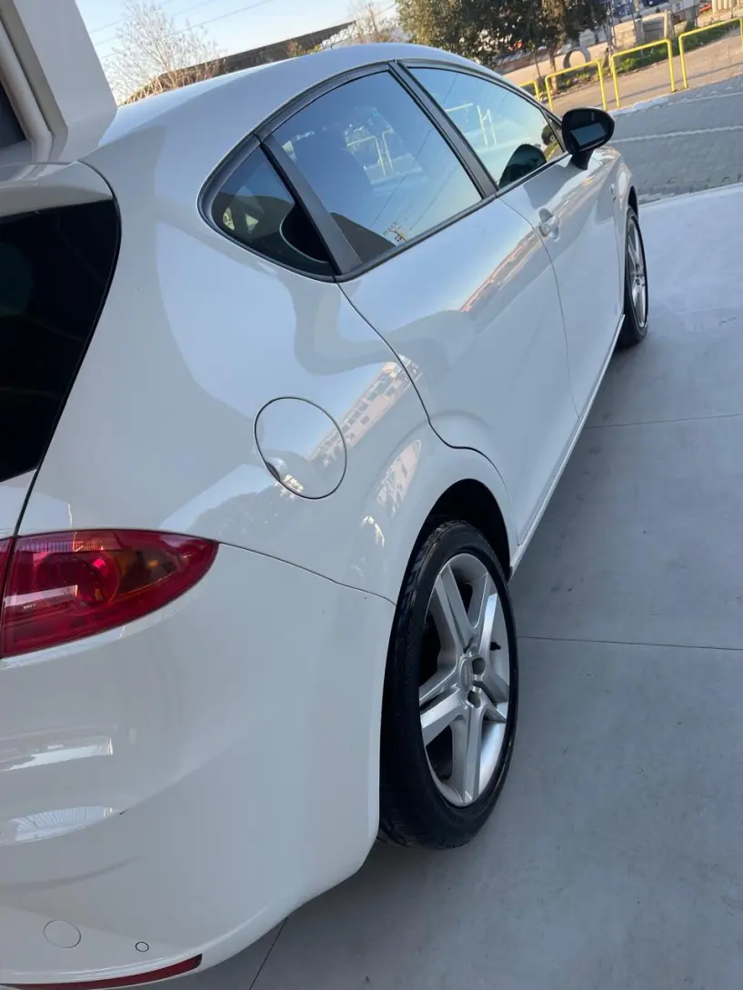 Wynajmij samochód w Tirana