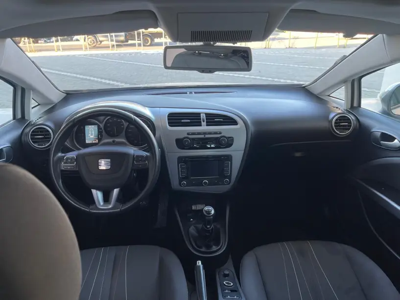 Wynajmij samochód w Tirana