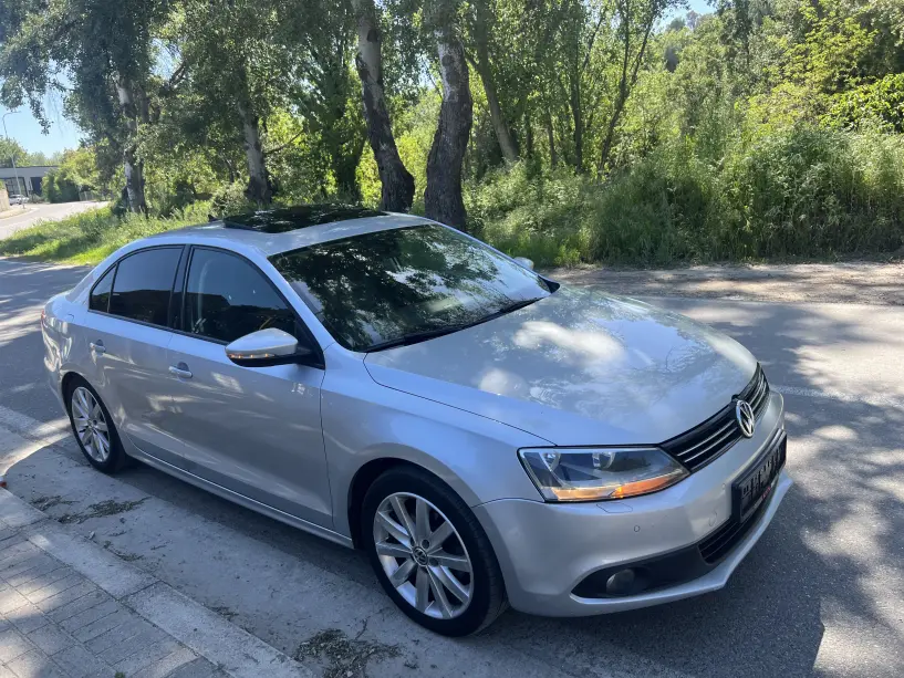 Wynajmij samochód w Tirana