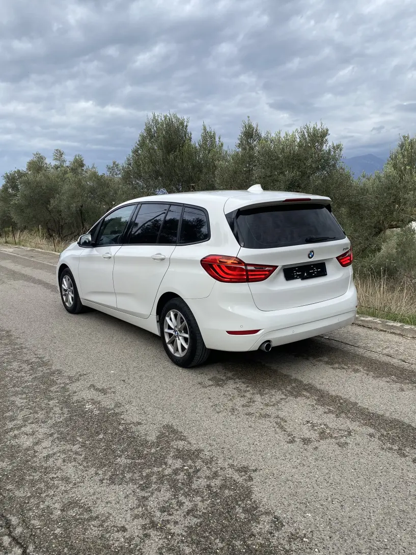 Rent a car in Tirana