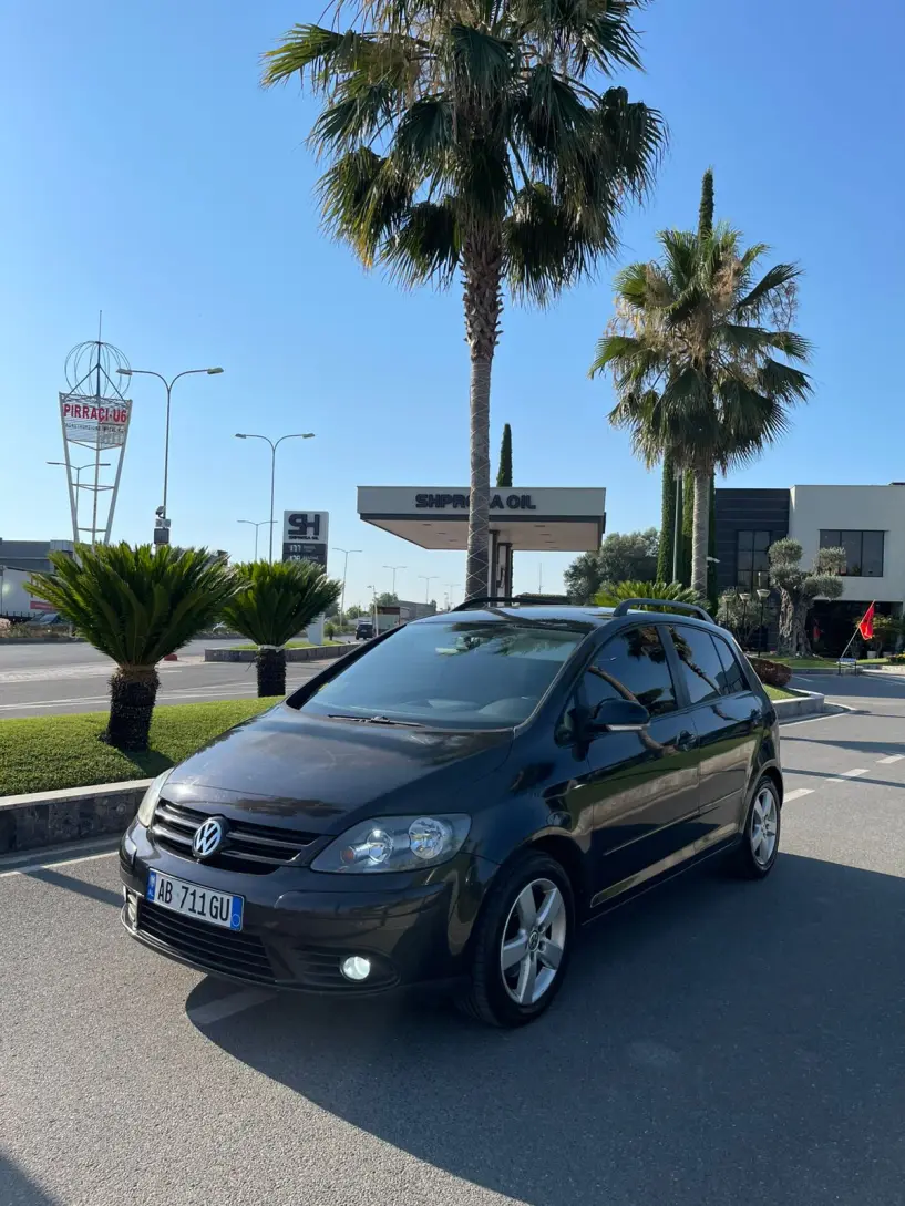 Rent a car in Tirana