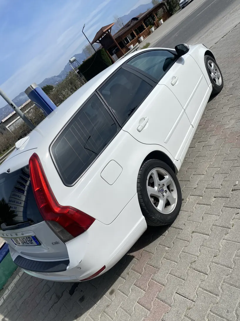 Auto mieten in Tirana