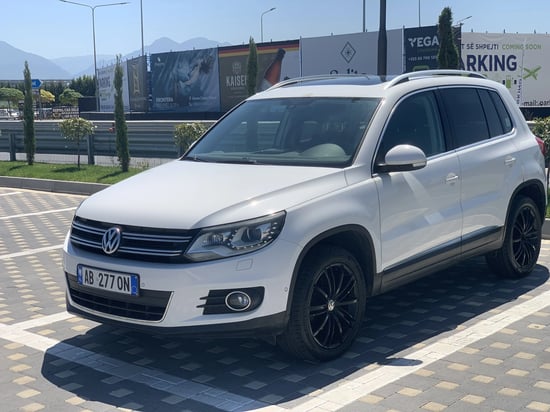 Louer une Volkswagen Tiguan de l'année 2015 à Tirana