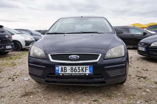 Alquila un 2009 Ford Focus en Tirana