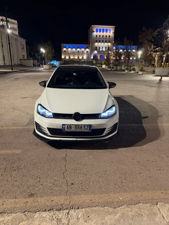 2015 Volkswagen Golf 7 in Tirana mieten