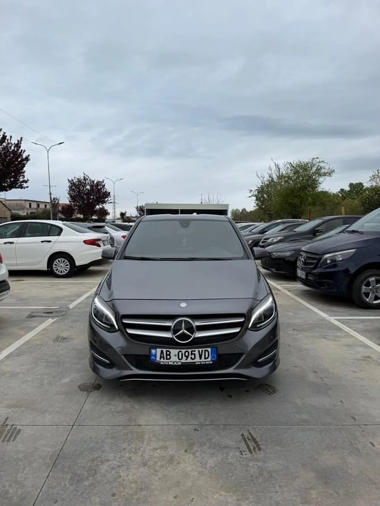 2018 Mercedes-Benz B 200 in Durrës mieten