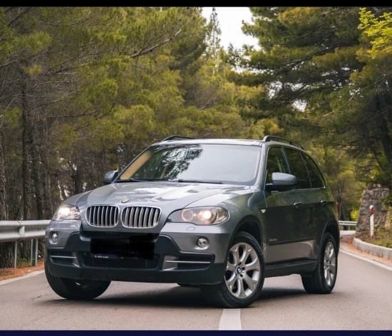 Alquila un 2010 BMW X5 en Tirana