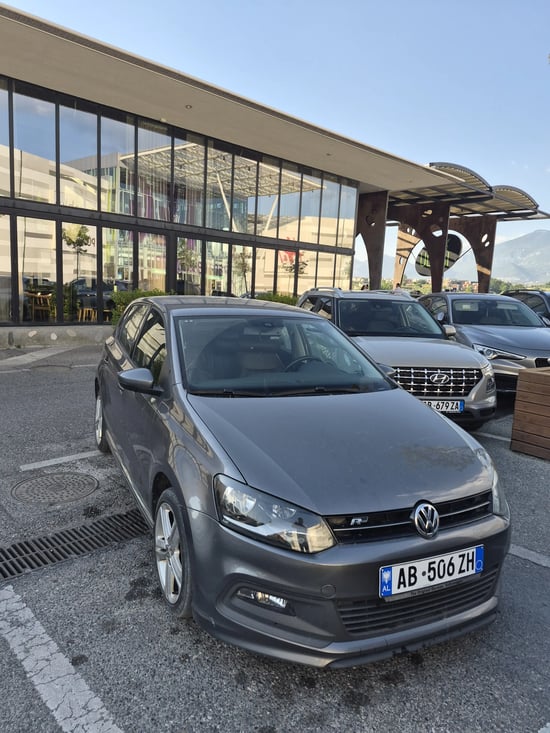 2015 Volkswagen Polo in Tirana mieten