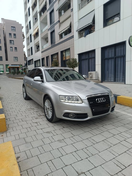 Louer une Audi A6 de l'année 2011 à Tirana