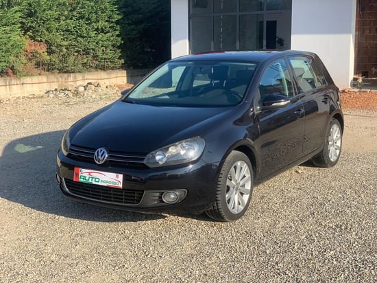 Wynajmij Volkswagen Golf 6 z 2012 roku w Tirana