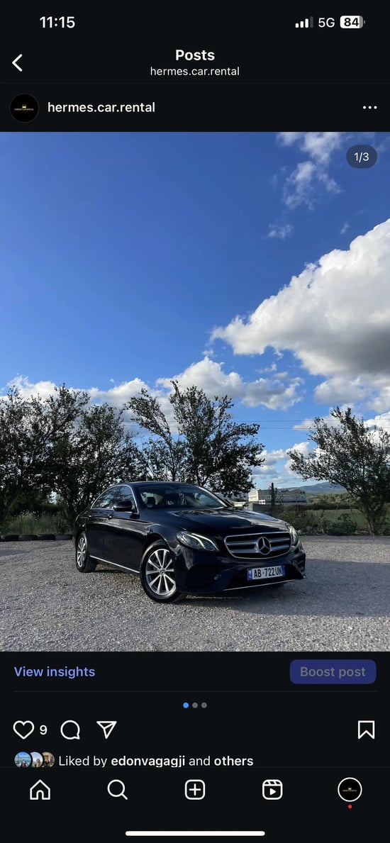 Noleggia una Mercedes-Benz 220 dell'anno 2019 a Tirana