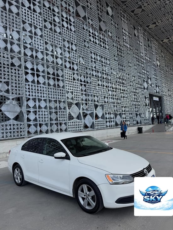 Louer une Volkswagen Passat (alle) (All) de l'année 2012 à Tirana