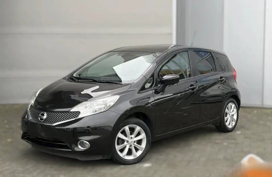 Rent a 2015 Nissan Note in Tirana