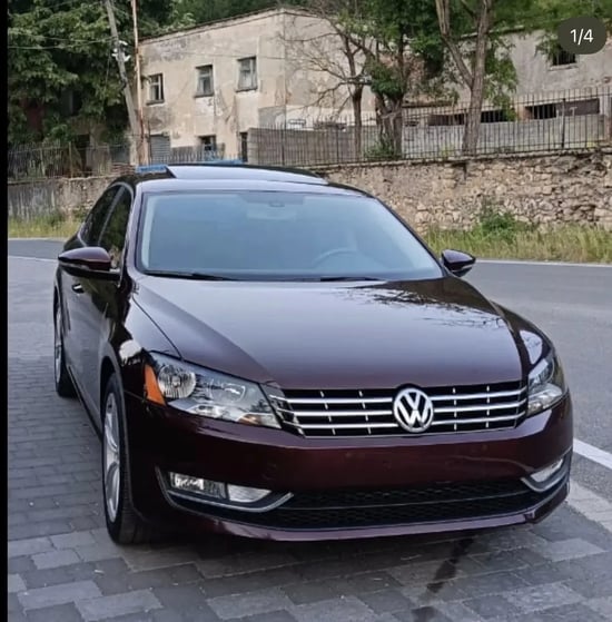 Wynajmij Volkswagen Passat z 2012 roku w Tirana