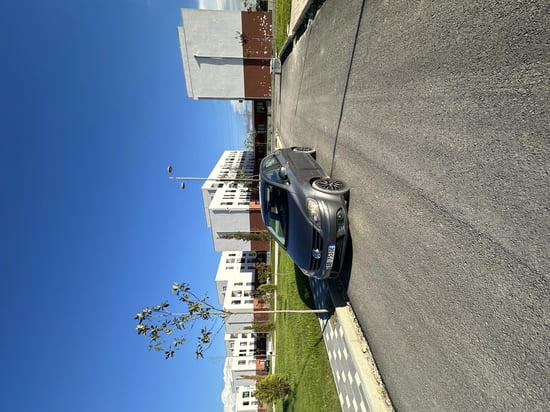 Merrni me qira një Volkswagen Golf Plus të vitit 2006 në Tirana