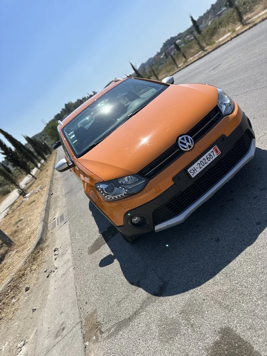 Merrni me qira një Volkswagen Polo të vitit 2012 në Sarandë