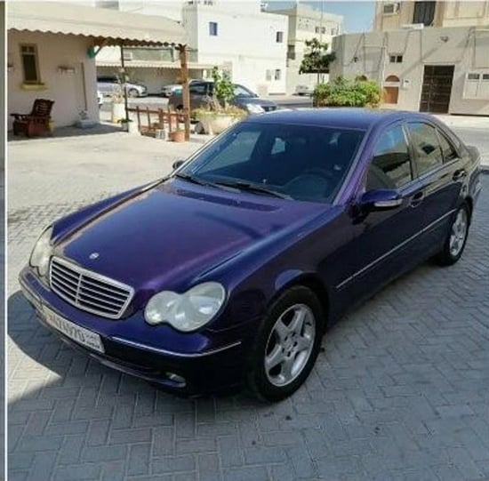 Wynajmij Mercedes-Benz C 220 z 2004 roku w Tirana