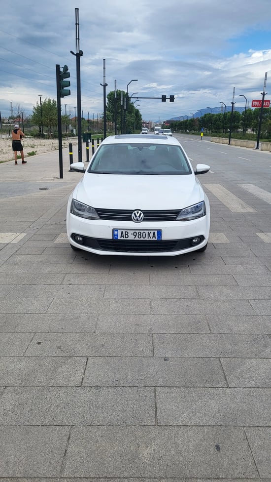 Rent a 2012 Volkswagen Jetta in Tirana