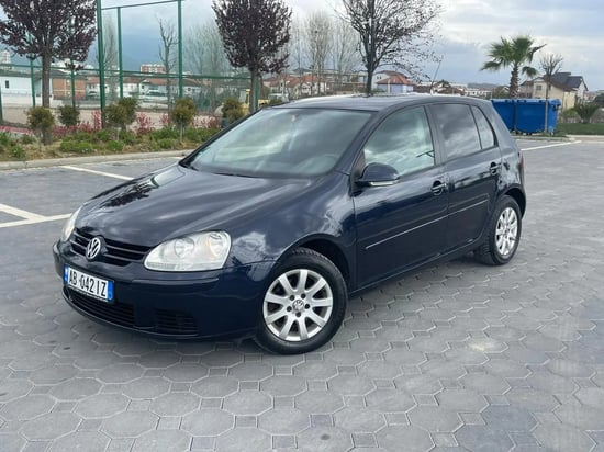 Alquila un 2007 Volkswagen Golf 5 en Tirana