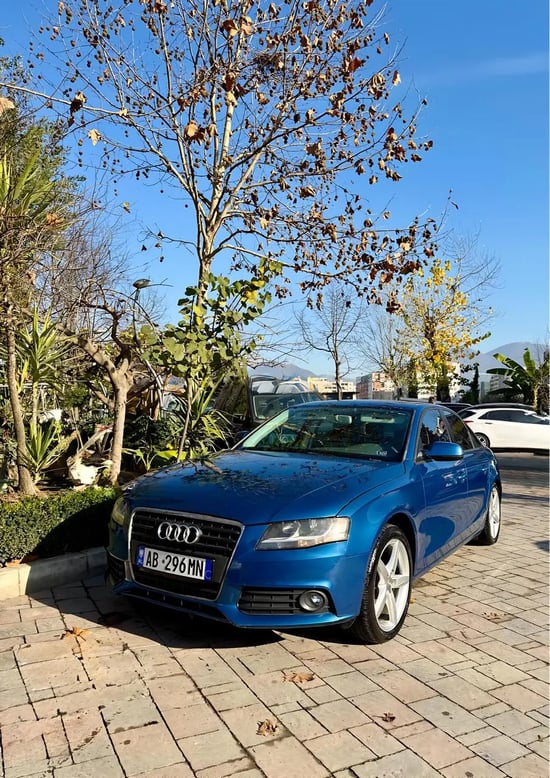 Alquila un 2012 Audi A4 en Tirana