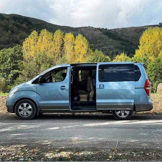 Wynajmij Hyundai H-1 Starex z 2011 roku w Tirana