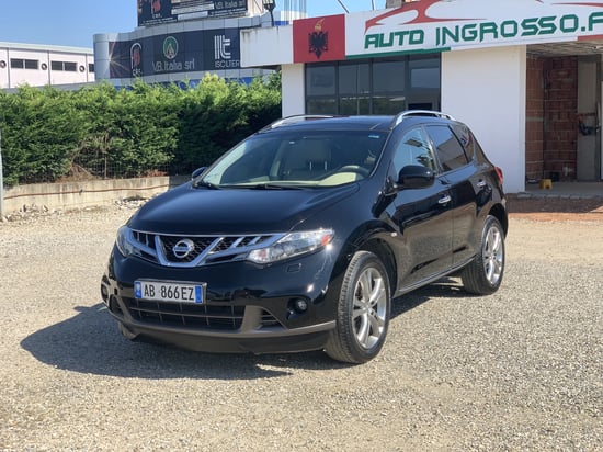Alquila un 2014 Nissan Murano en Tirana