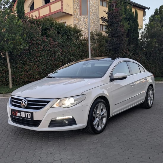 Alquila un 2011 Volkswagen Passat CC en Tirana
