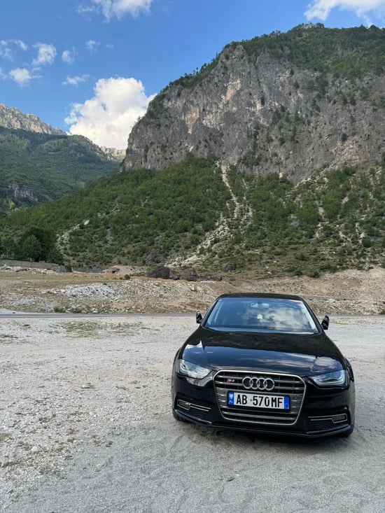 2015 Audi A4 in Tirana mieten