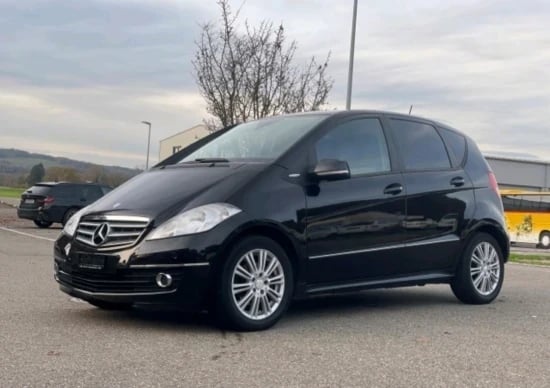 Wynajmij Mercedes-Benz A-Class (All) z 2010 roku w Tirana