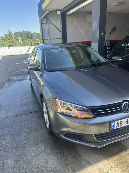 2012 Volkswagen Jetta in Tirana mieten