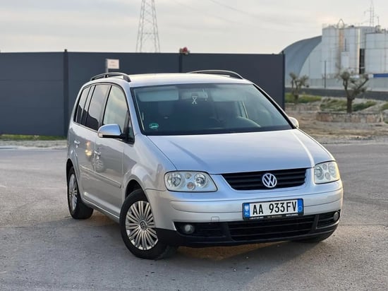 2008 Volkswagen Touran in Durrës mieten