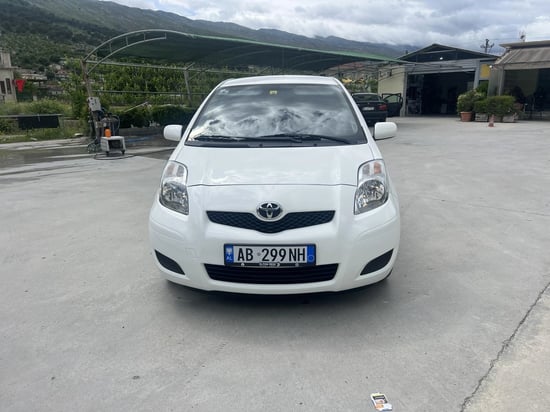 Rent a 2009 Toyota Yaris in Gjirokastër