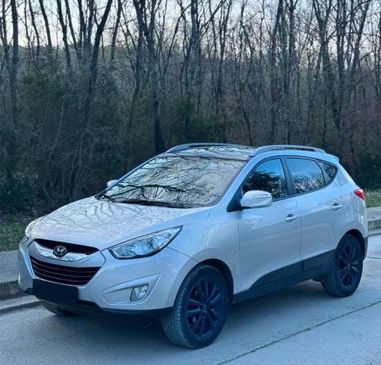 Alquila un 2012 Hyundai Tucson en Tirana