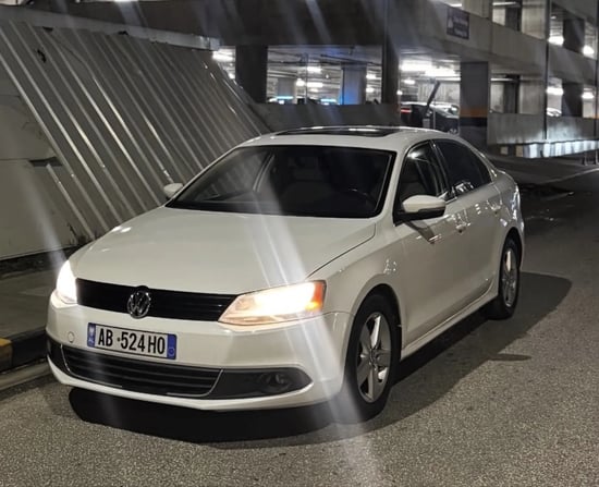 Rent a 2015 Volkswagen Jetta in Tirana