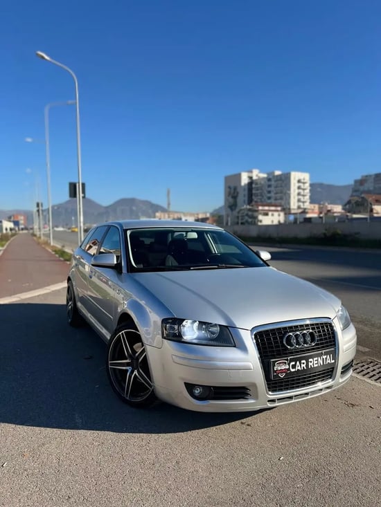 Louer une Audi A3 de l'année 2007 à Tirana