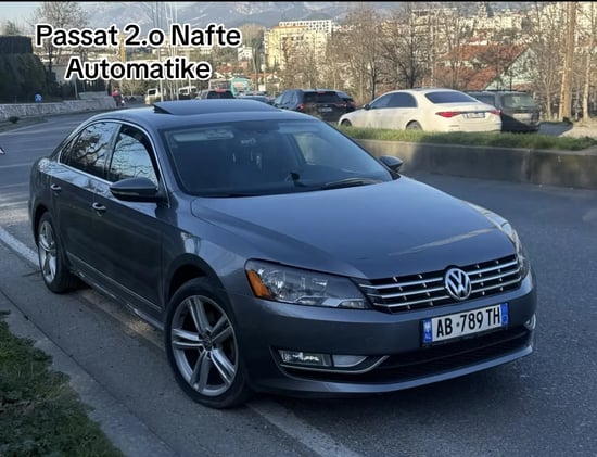 Alquila un 2013 Volkswagen Passat en Tirana