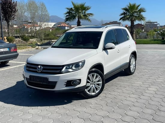 Louer une Volkswagen Tiguan de l'année 2014 à Tirana