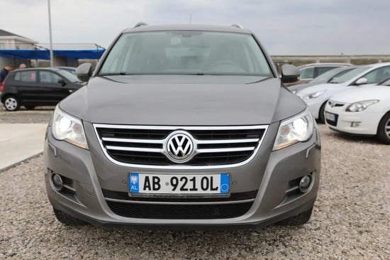 Rent a 2011 Volkswagen Tiguan in Tirana