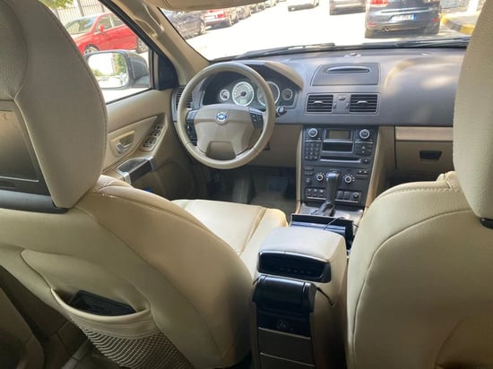 2011 Volvo XC90 in Tirana mieten