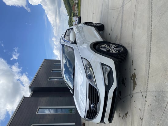 Wynajmij Kia Sportage z 2014 roku w Tirana