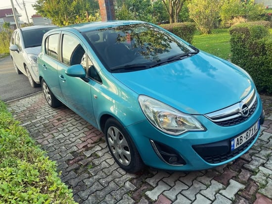 2012 Opel Corsa in Tirana mieten