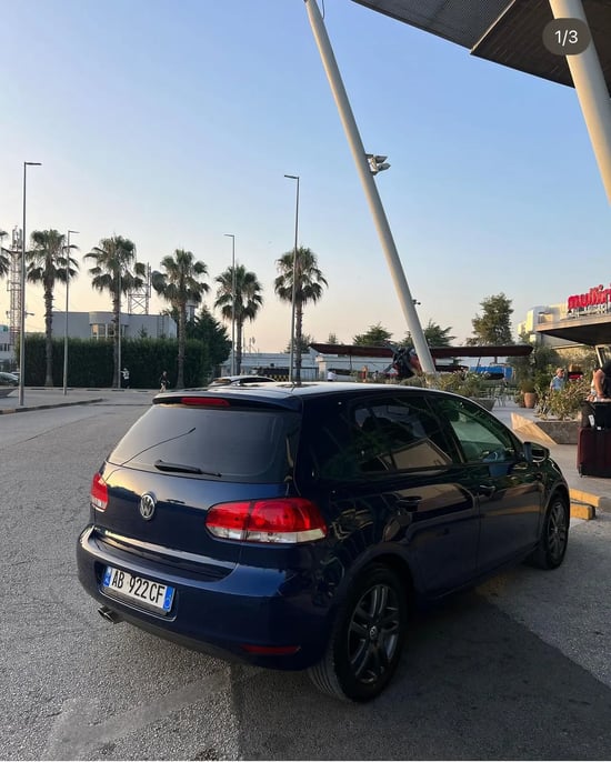 Alquila un 2012 Volkswagen Golf 6 en Tirana