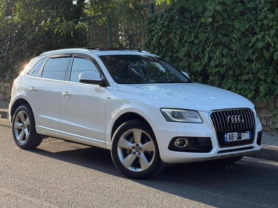 Alquila un 2015 Audi Q5 en Tirana