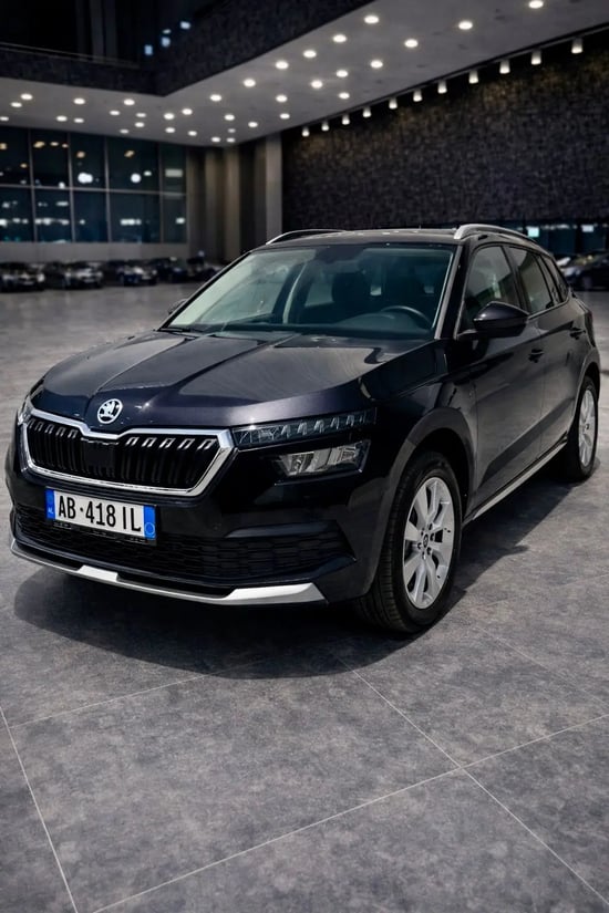 Wynajmij Skoda Kamiq z 2022 roku w Tirana