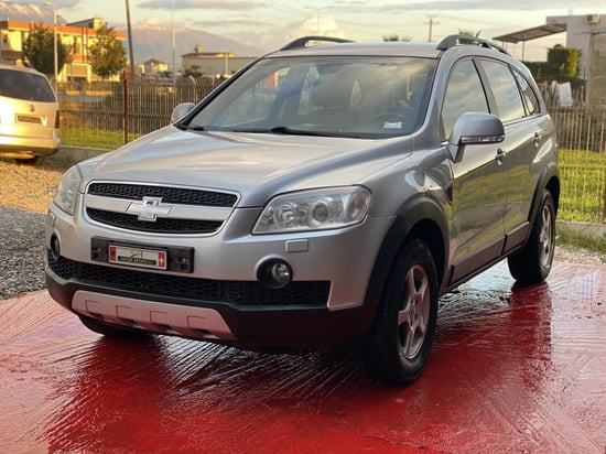 Rent a 2007 Chevrolet Captiva in Tirana
