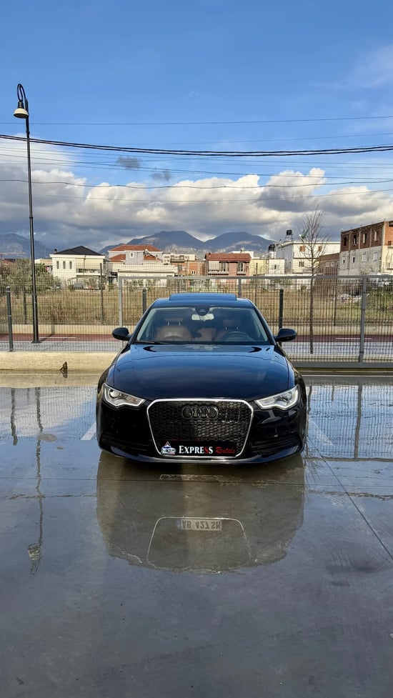 Noleggia una Audi A6 dell'anno 2014 a Tirana