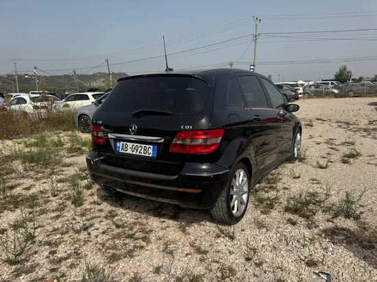 2007 Mercedes-Benz B 200 in Tirana mieten