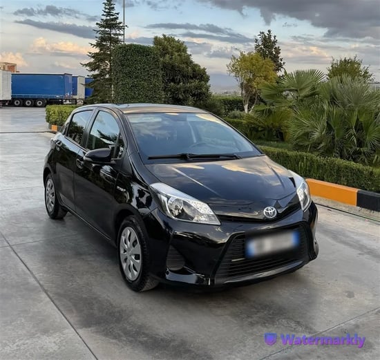 Alquila un 2016 Toyota Yaris en Tirana